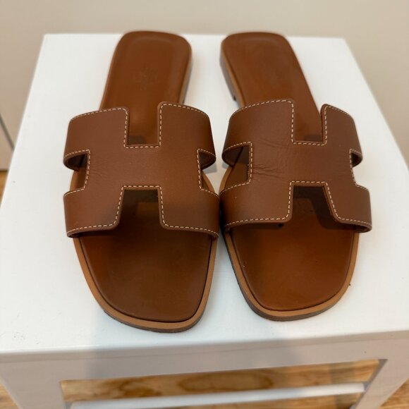 Hermes Oran Sandals (Gold Piqûres Ecrues) - Picture 4 of 8